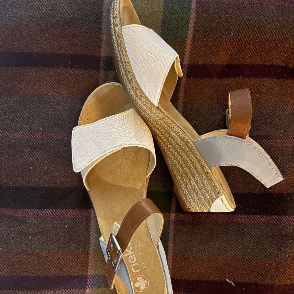Rieker Women's Cream and Brown Sandals
